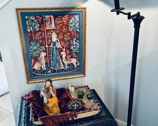 Standing Tiffany Style Floor Lamp.  Stained Glass.