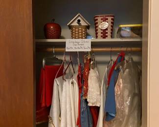 Longaberger Collector Club Baskets
Old wedding dress, tables cloths 