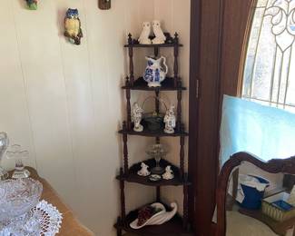 Victorian Corner Shelf
