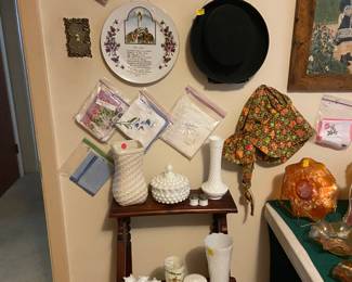 Vintage hats, bonnet, handkerchiefs 