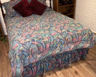 Full Comforter W/Shams/Bed Skirt & Throw Pillows!