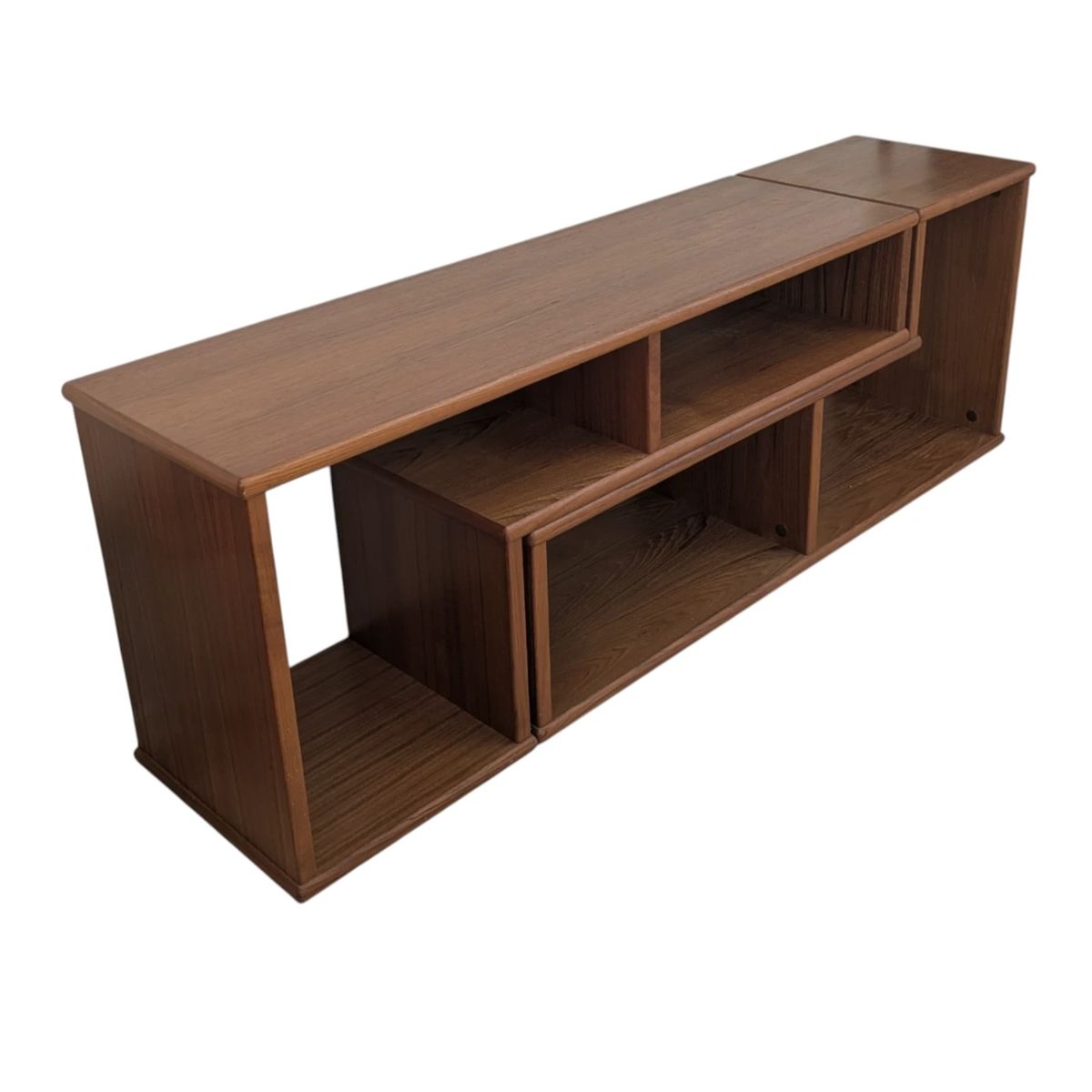 MCM Scandinavian Media Shelf Expandable
