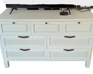 Grooved 7 Drawer Dresser