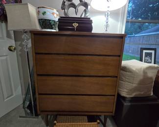 Vintage dresser by Bassett - MCM sleek design