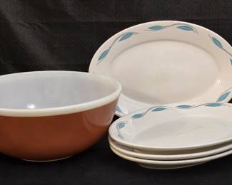 Vintage (1945-1968) Pyrex 404 Cinnamon and vintage Homer Laughlin platter/plates