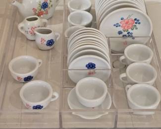Keywick Child's China tea set