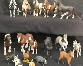 Schleich Horses and other animals
Friesian Stallion 13975
Quarter Horse Foal 13854
Tinker Stallion 13831
Tinker Foal 13774
Clydesdale Foal 13810
Clydesdale Mare 13809
Andalusian Stallion 13821
Andalusian Mare 13792
Hanoverian Mare 13927
Cat RETIRED 13637 2009-2015
Tuxedo standing cat 13770
Bunny 13827