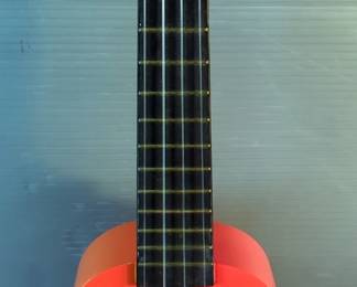 Mahalo Ukulele No. U-30G-OR with Case