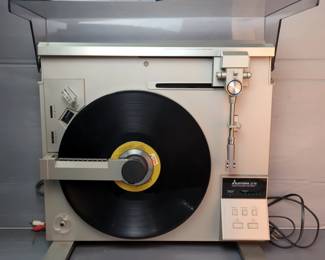 Mitsubishi LT-5V Linear Tracking Turntable
