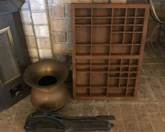 Shadow box, spitoon, 