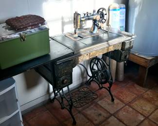 Vintage Sewing machine - located in Utility Room