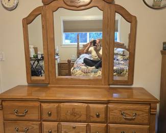 SOLID WOOD -NO PARTICLE BOARD