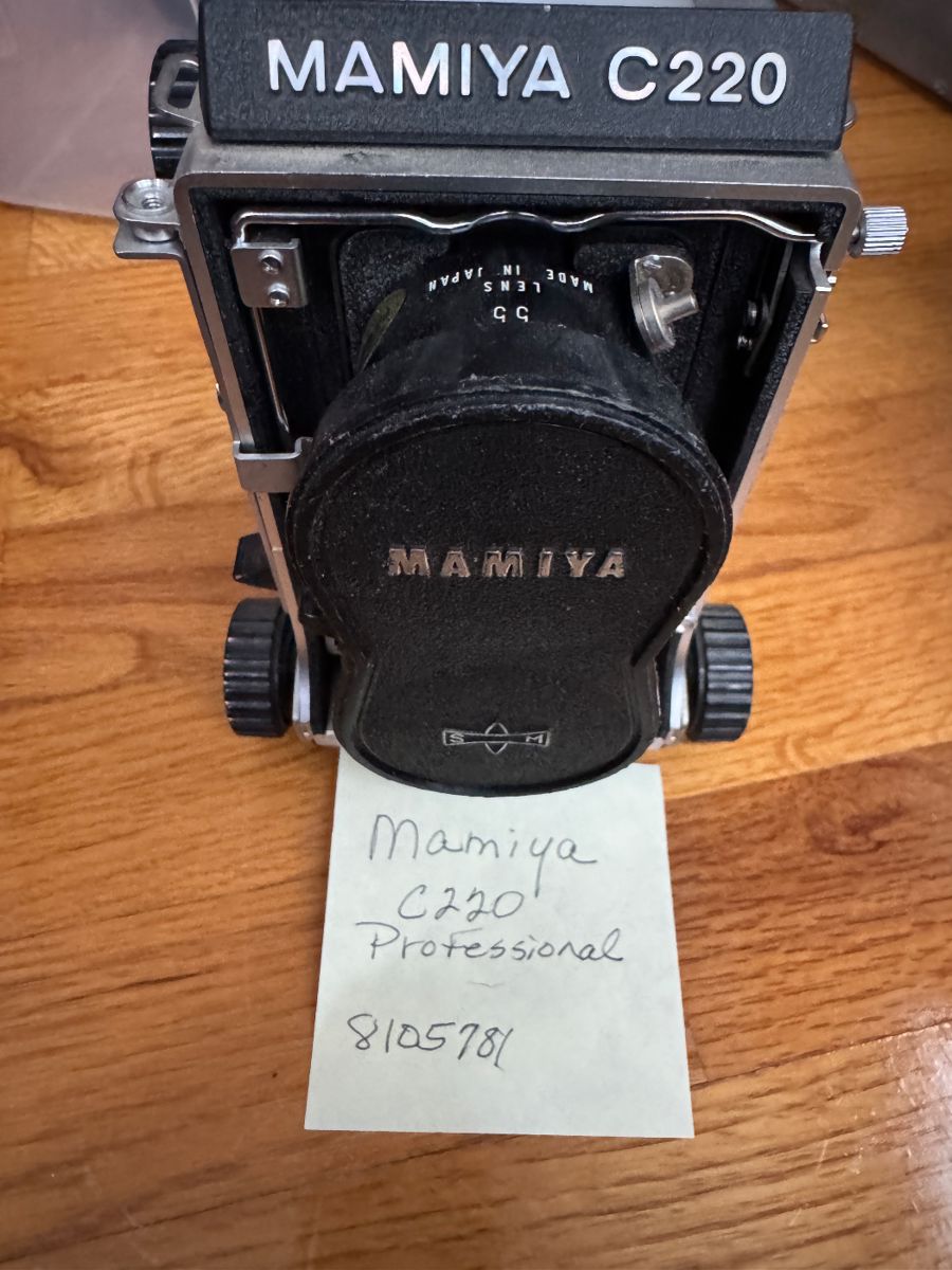 Mamiya C220 Professional camera 8105781