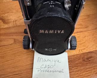 Mamiya C220 Professional camera 8105781