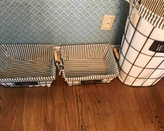 Items Located In The 1st Bedroom ( Master)