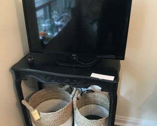 Items Located In The 2nd Bedroom