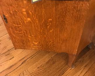 Items Located In The Dining Room