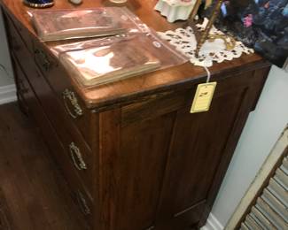 Items Located In The 3rd Bedroom