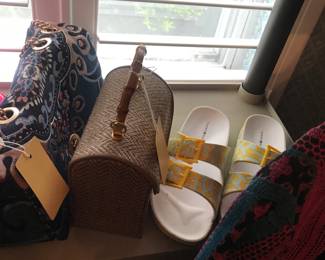 Items Located In The 1st Bedroom ( Master)