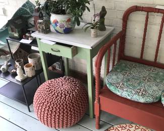 Items Located In The Screened In Back Patio