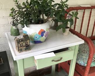 Items Located In The Screened In Back Patio