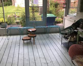 Items Located In The Screened In Back Patio