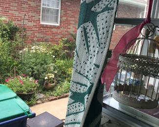 Items Located In The Screened In Back Patio