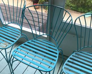 Items Located In The Screened In Back Patio