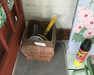 Items Located In The Screened In Back Patio