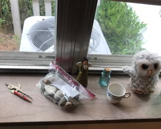 Items Located In The 2nd Bedroom