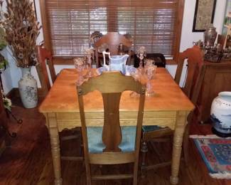 Great wood breakfast table set 