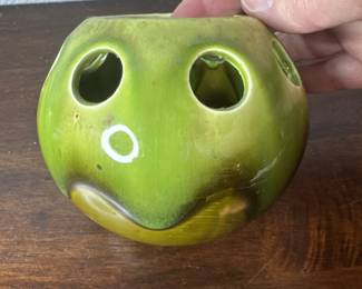 Frog vase
