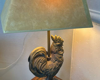 Cast rooster lamp