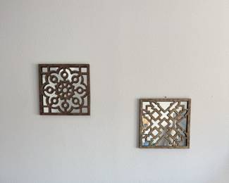 Small metal lattice mirrored back wall art