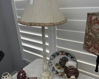 White farmhouse lamp