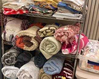 blankets, throws, table cloths