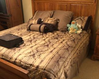 queen bed