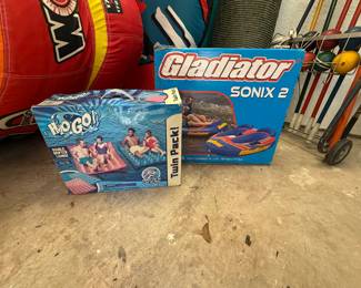 Tubes & Floats