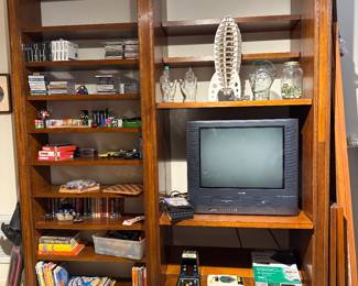 Shelves, TV