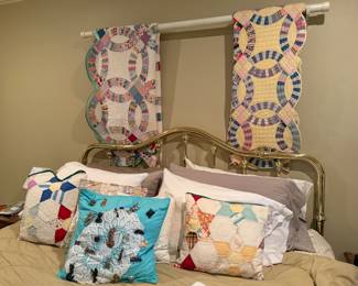 Quilts, Quilted Pillows