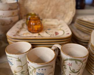 Dishware Set