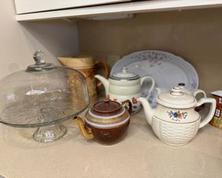 Tea pots, Cake Stand