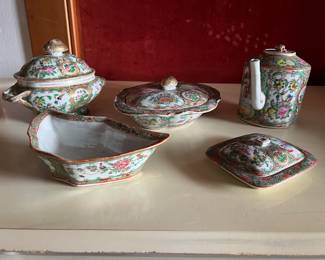 Antique Chinese Famille Rose  China pieces 