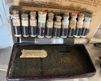 WWI doctor travel medical kit/apothecary