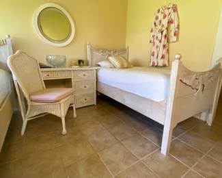 nice vintage wicker desk & chair set, second twin bed