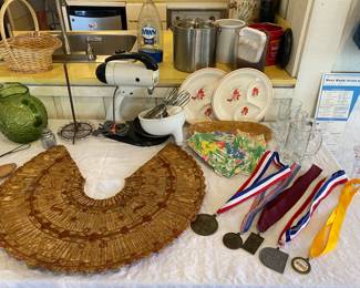 vintage items, old woven Asian collar, marathon medals, 