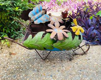 we've got some great yard and garden decor