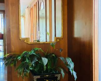 lacquer Chinois planter with pedestal