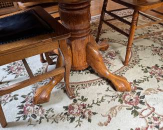 Dining room table details