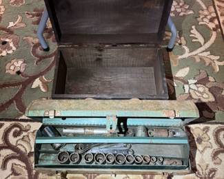 Living room floor $100 ALL Snap On